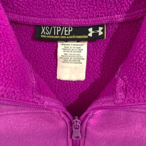 Under Armour Sweater Womens Size XS Fuschia Half Zip Pullover Fleece Semi Fitted - Picture 6 of 7